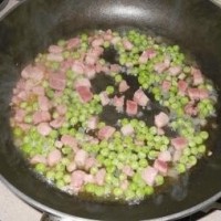GNOCCHI WITH PEAS AND PANCETTA
