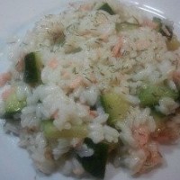 Risotto with fresh salmon and curgettes