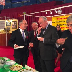 mr michel roger ministre d etat et mario moranzoni 7 italyfood montecarlo salon gastronomie monte carlo 2015