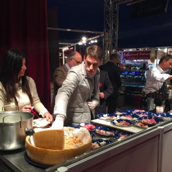 degustation de produits italiens avec italyfood montecarlo preparation salon gastronomie monte carlo 2015