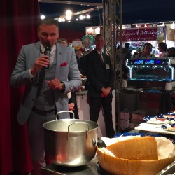degustation de produits italiens degustation olivier taboue avec italyfood montecarlo salon gastronomie monte carlo 2015